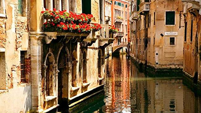 Venice background 3
